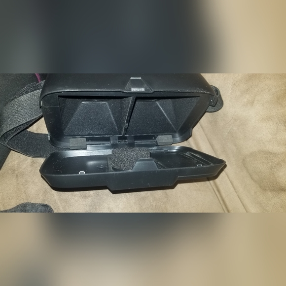 VR for Smartphones (Reserved) - Picture 3 of 8